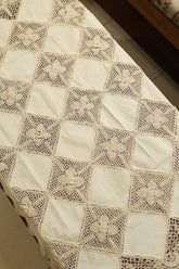 Table cloth crochet - 4 seater