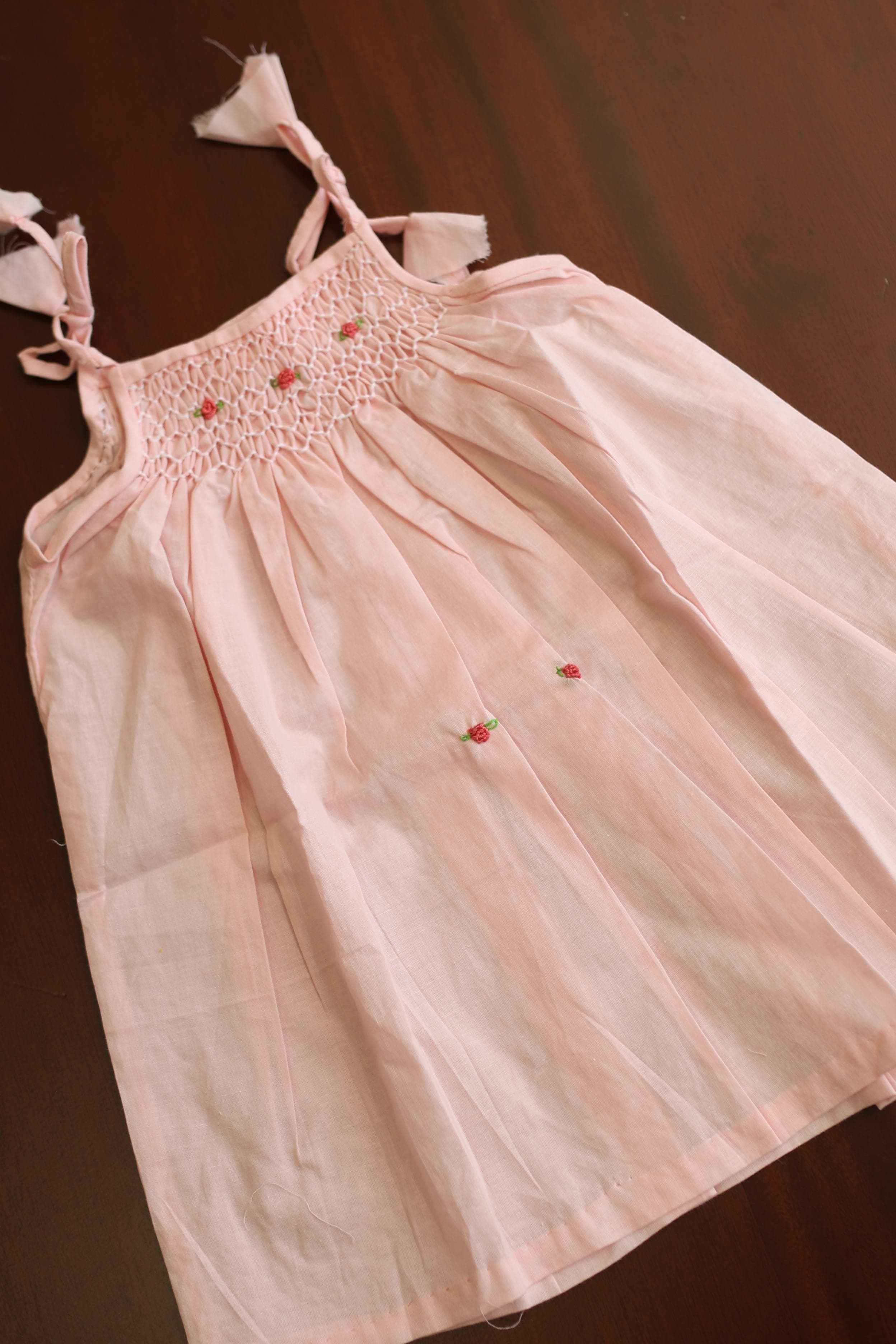 Kids smocked dress 0-3 month