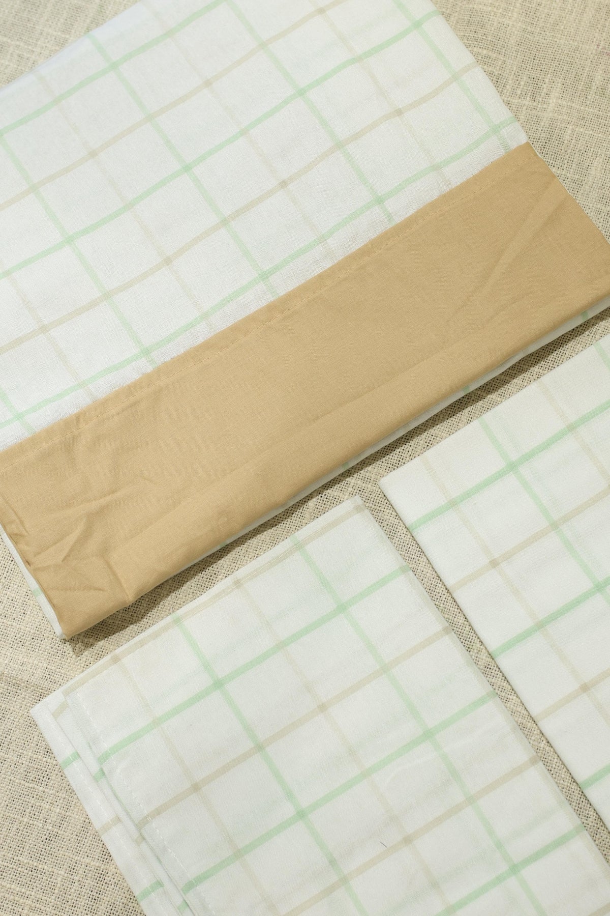 Bedsheets - Queen daily use border bedsheets