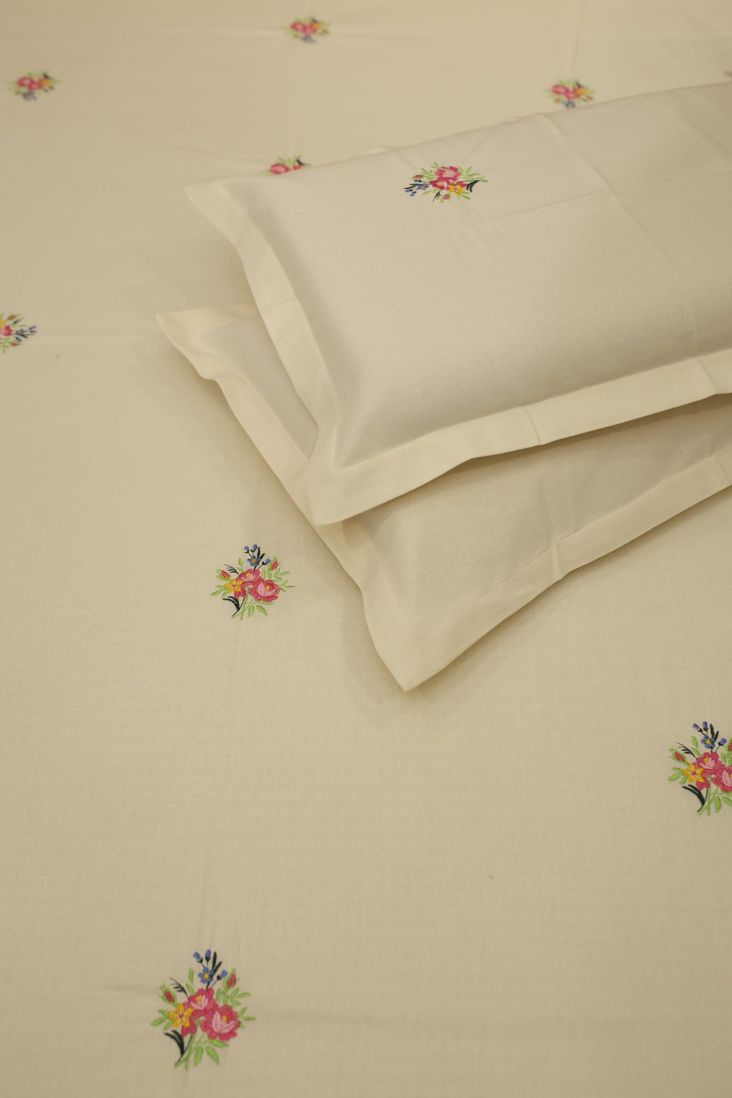Bedsheets - Queen Premium machine embroidery bedspread off white base