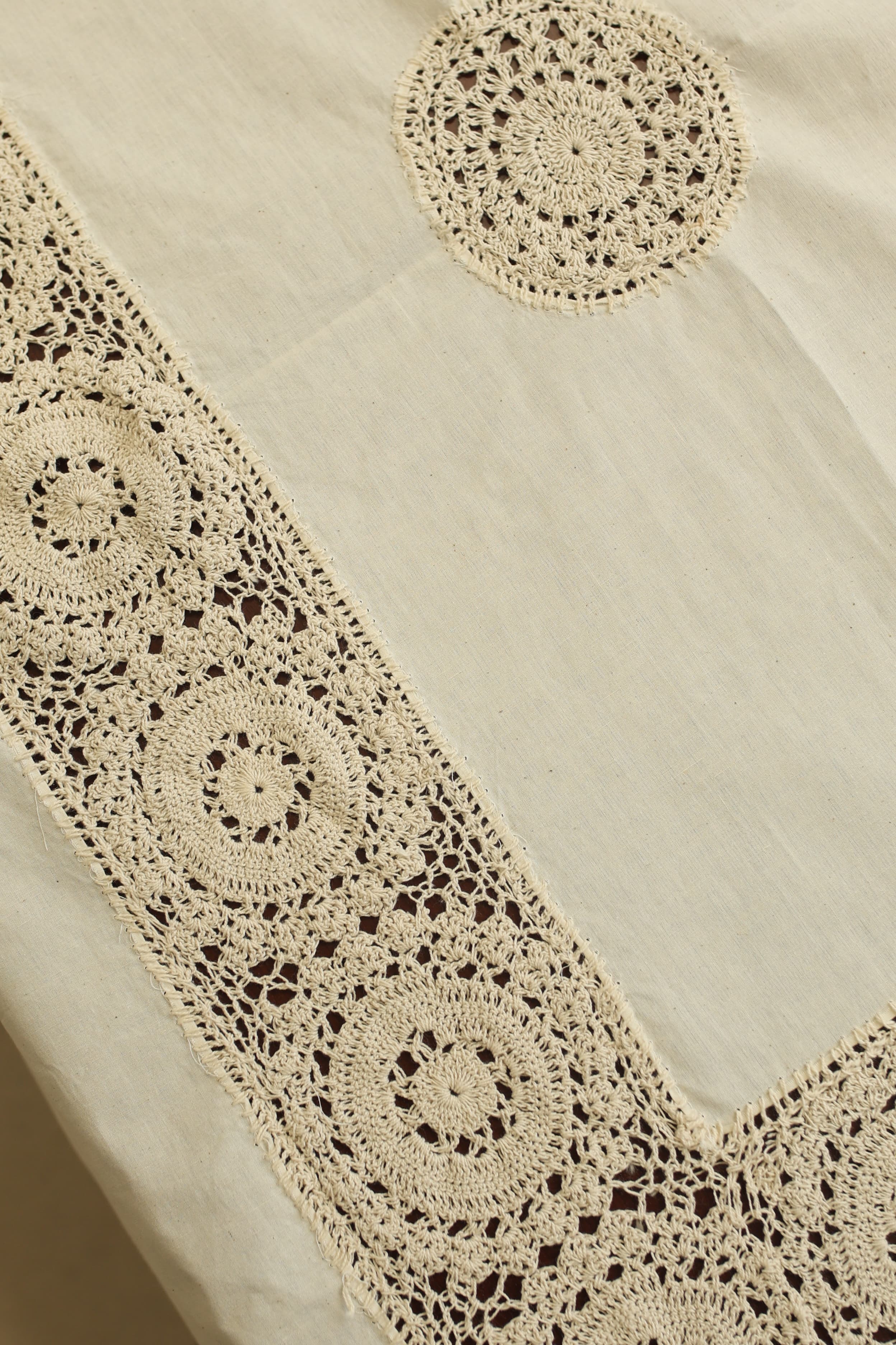 Table cloth crochet - 4 seater