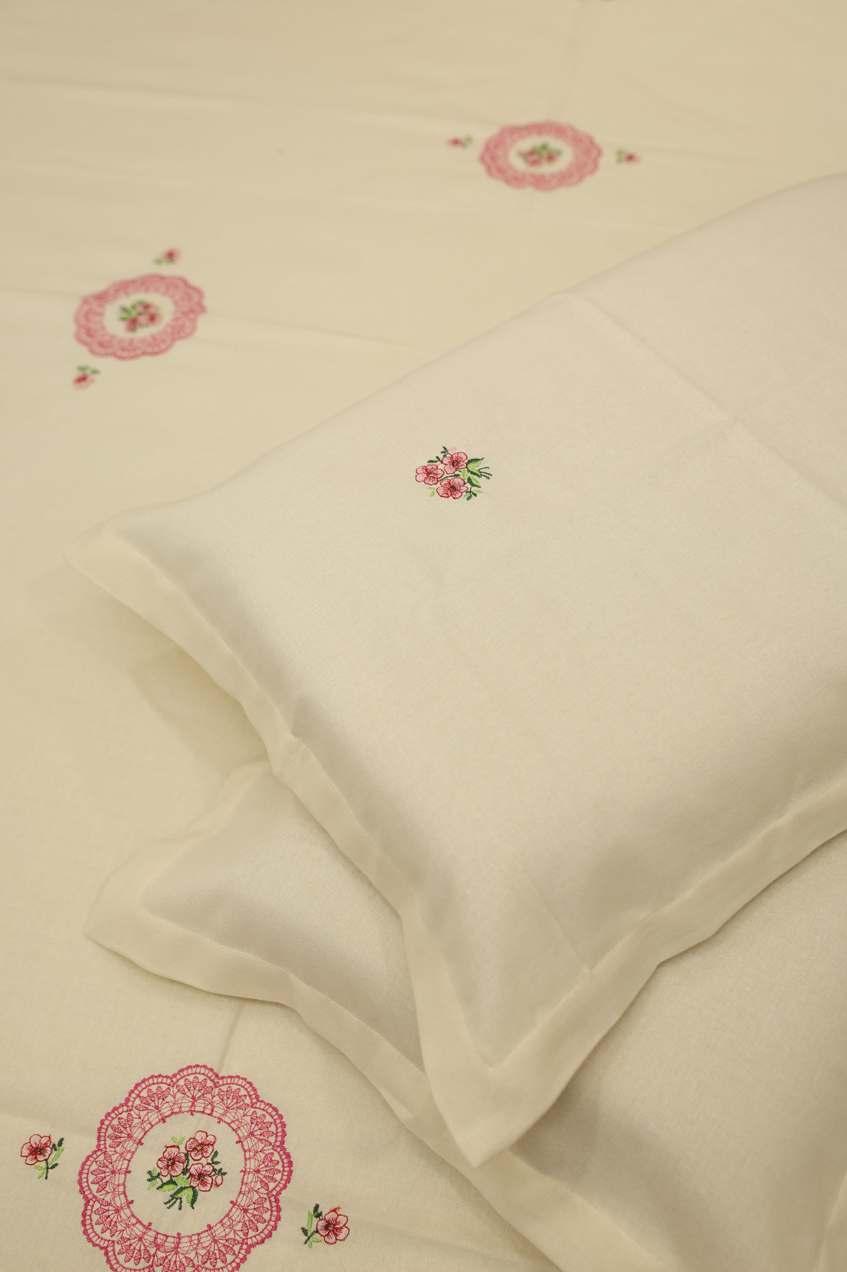 Bedsheets - Queen Premium machine embroidery bedspread off white base