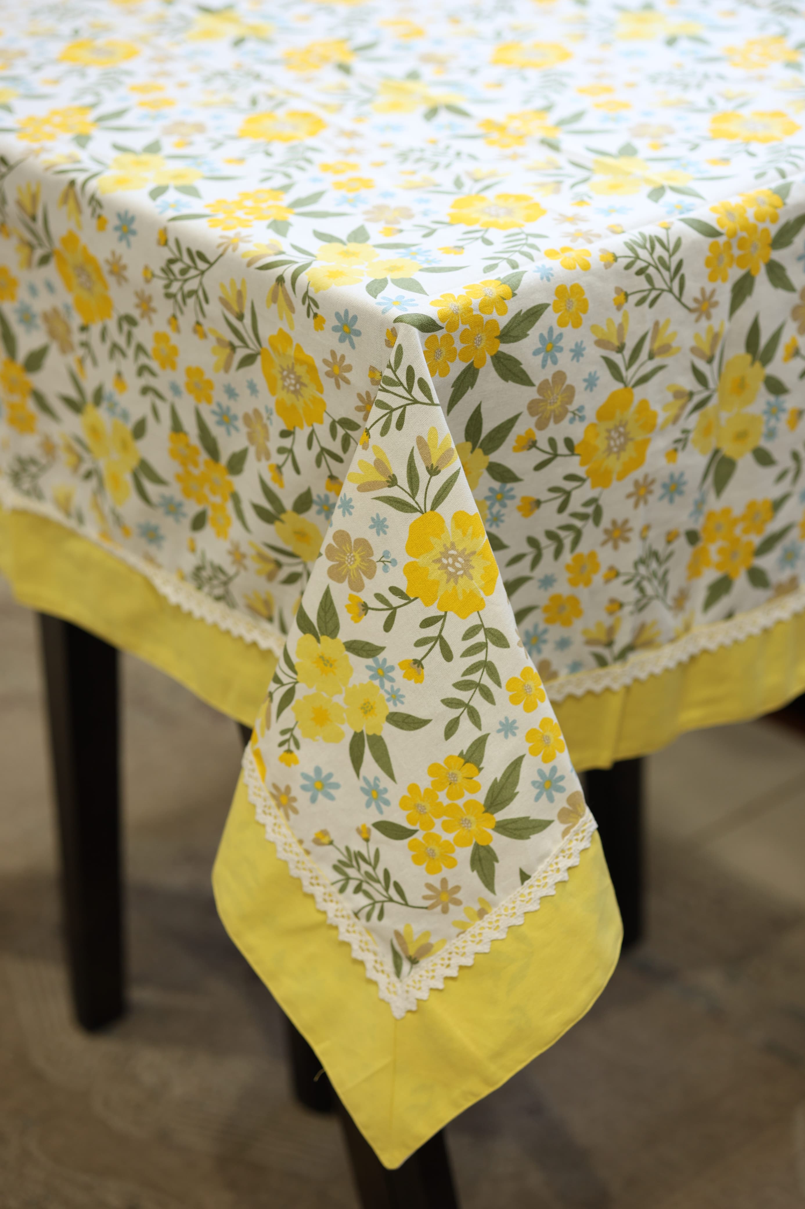 Table cloths -  4 seater printed table cloth