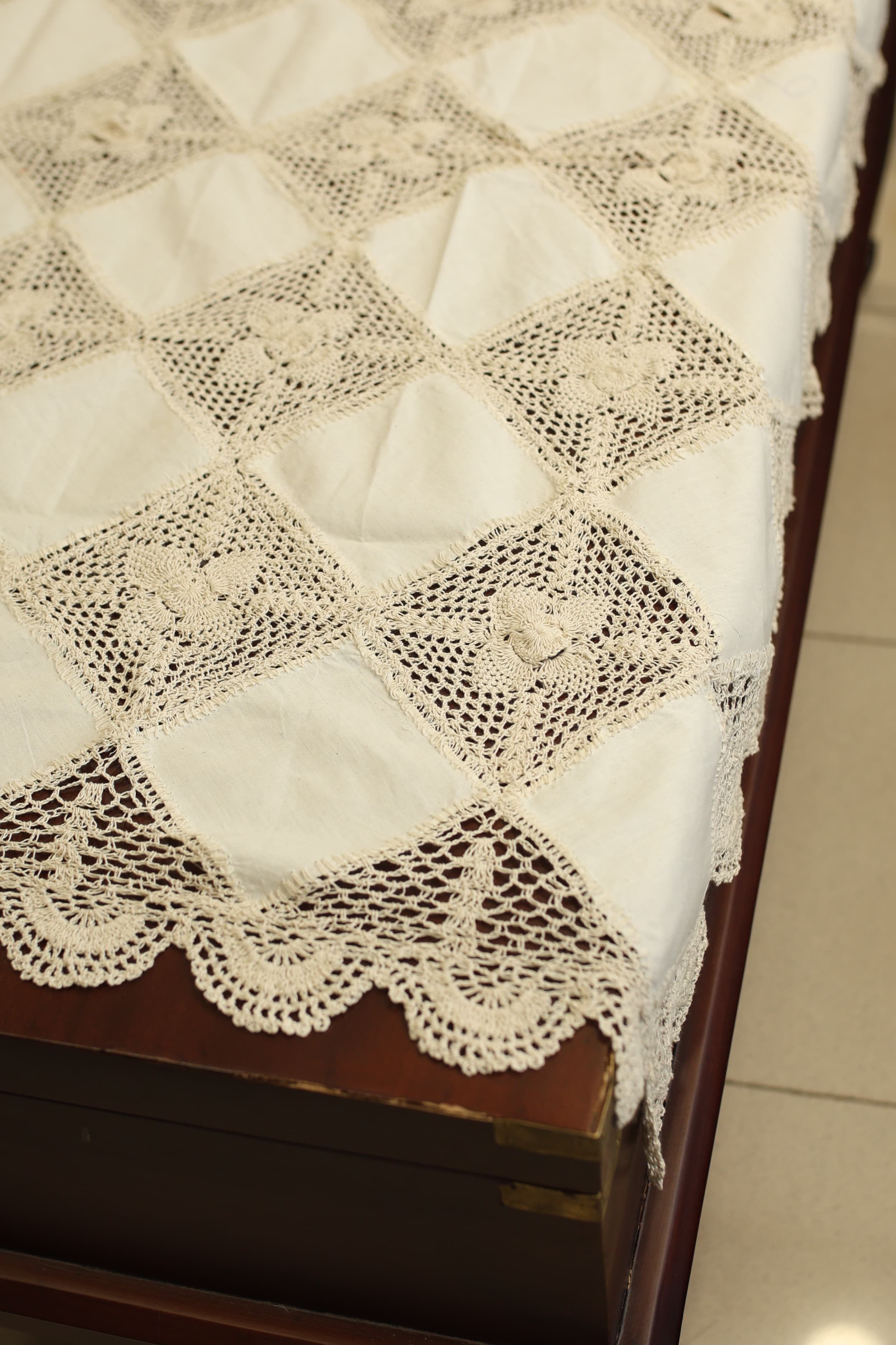 Table cloth crochet - 4 seater