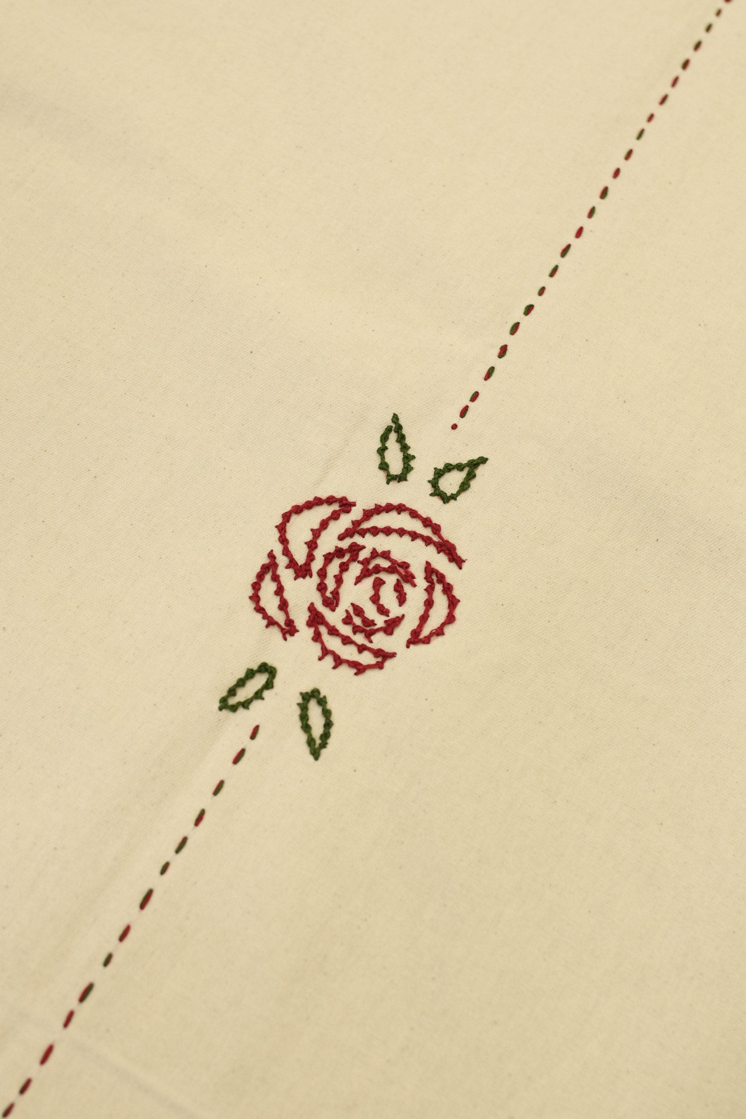 Table cloth - 8 seater embroidery