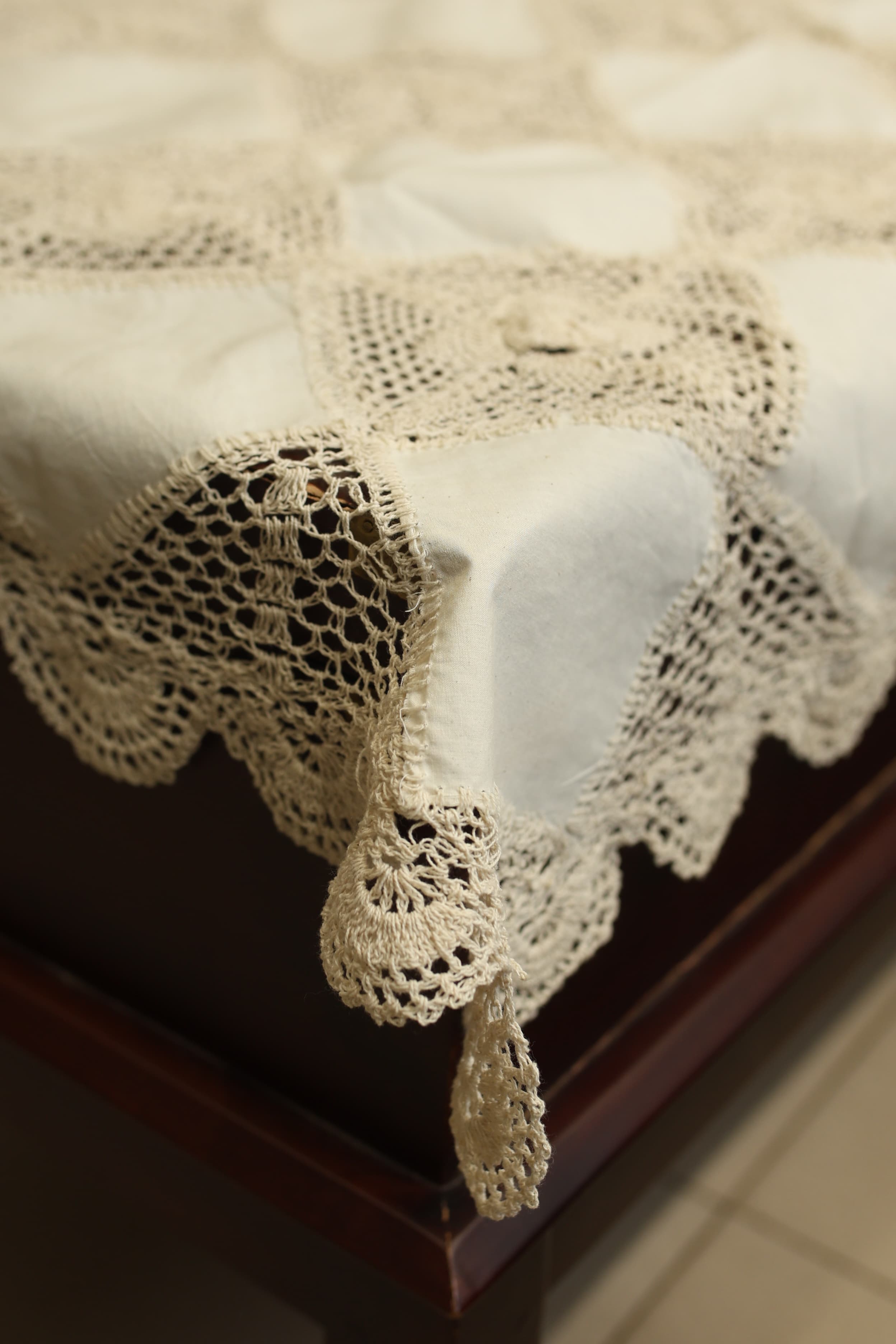 Table cloth crochet - 4 seater