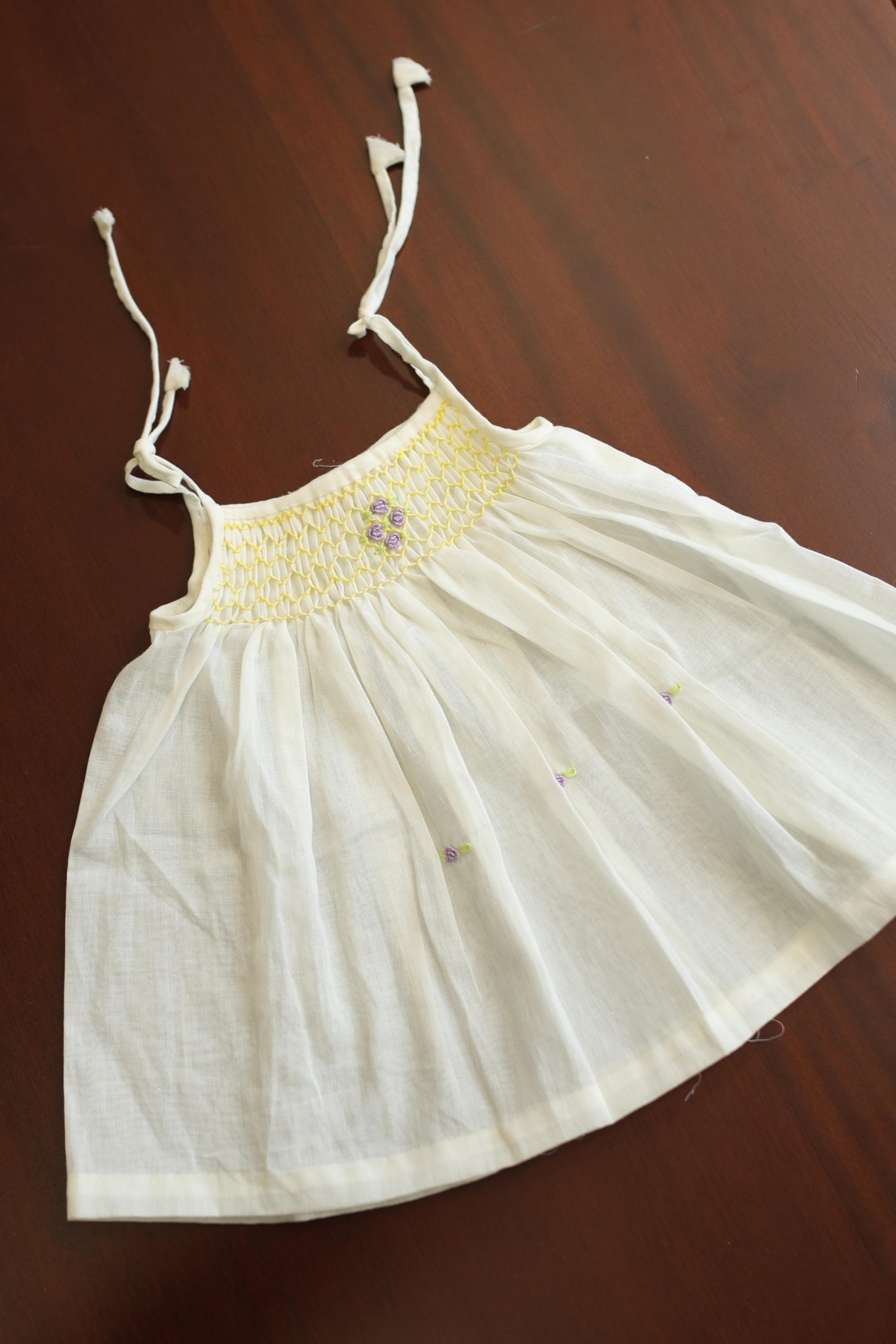 Kids smocked dress 0-3 month