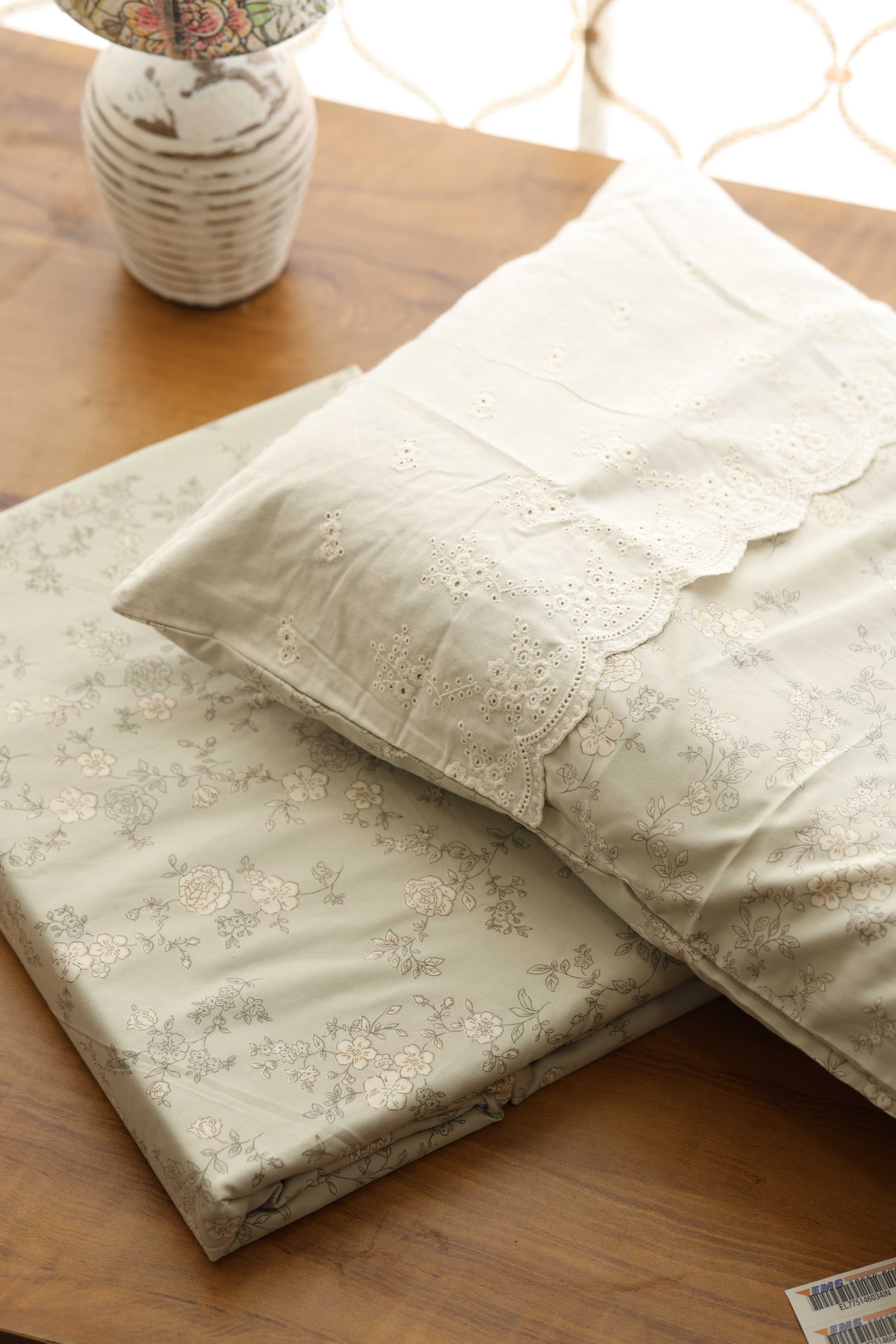 Bedsheets - Premium soft cotton floral lace bedsheets