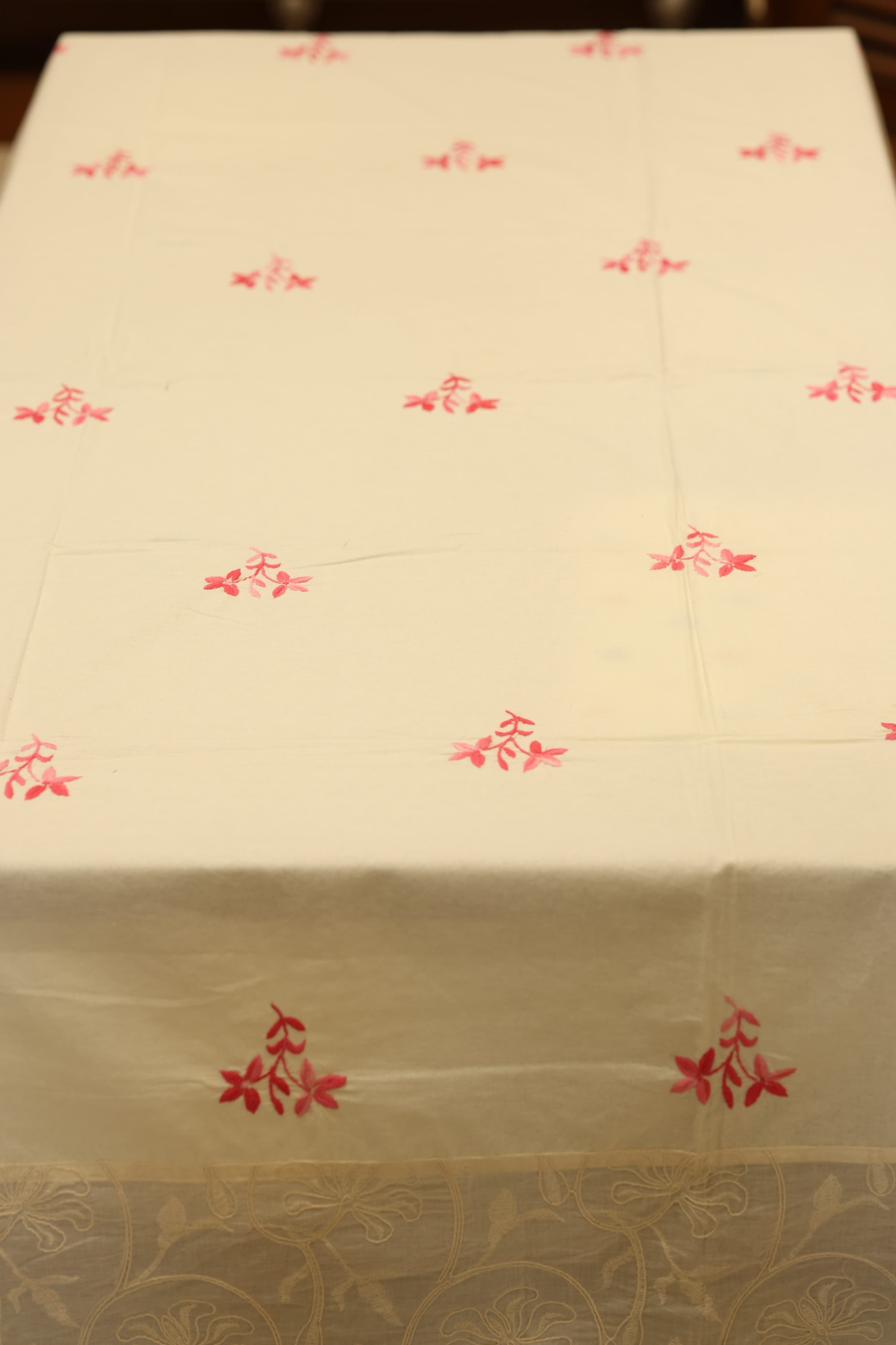 Table cloth - 6 seater Hand embroidery