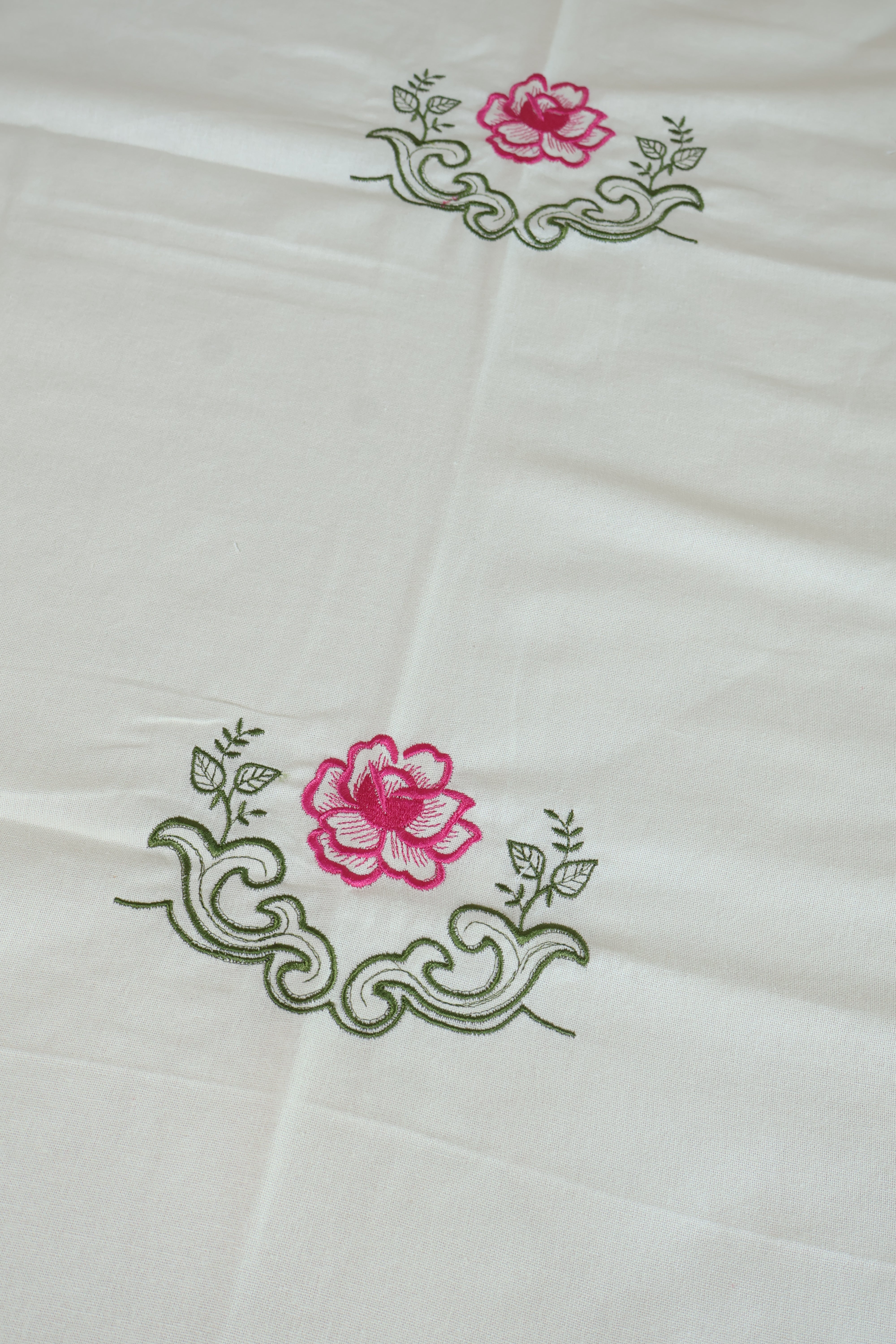 BedCover/Bedspread - Queen embroidery Sheet