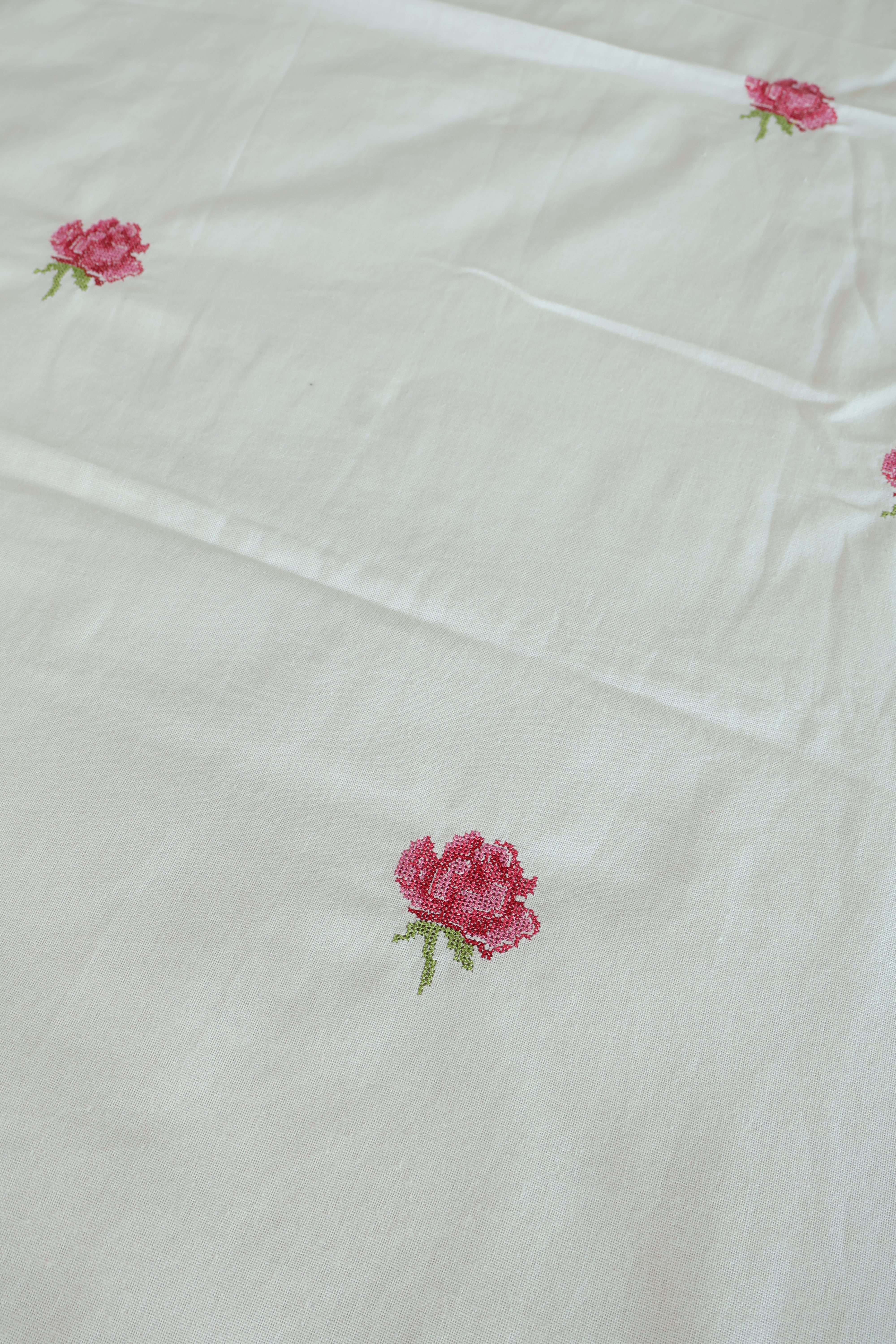 BedCover/Bedspread - Queen embroidery Sheet