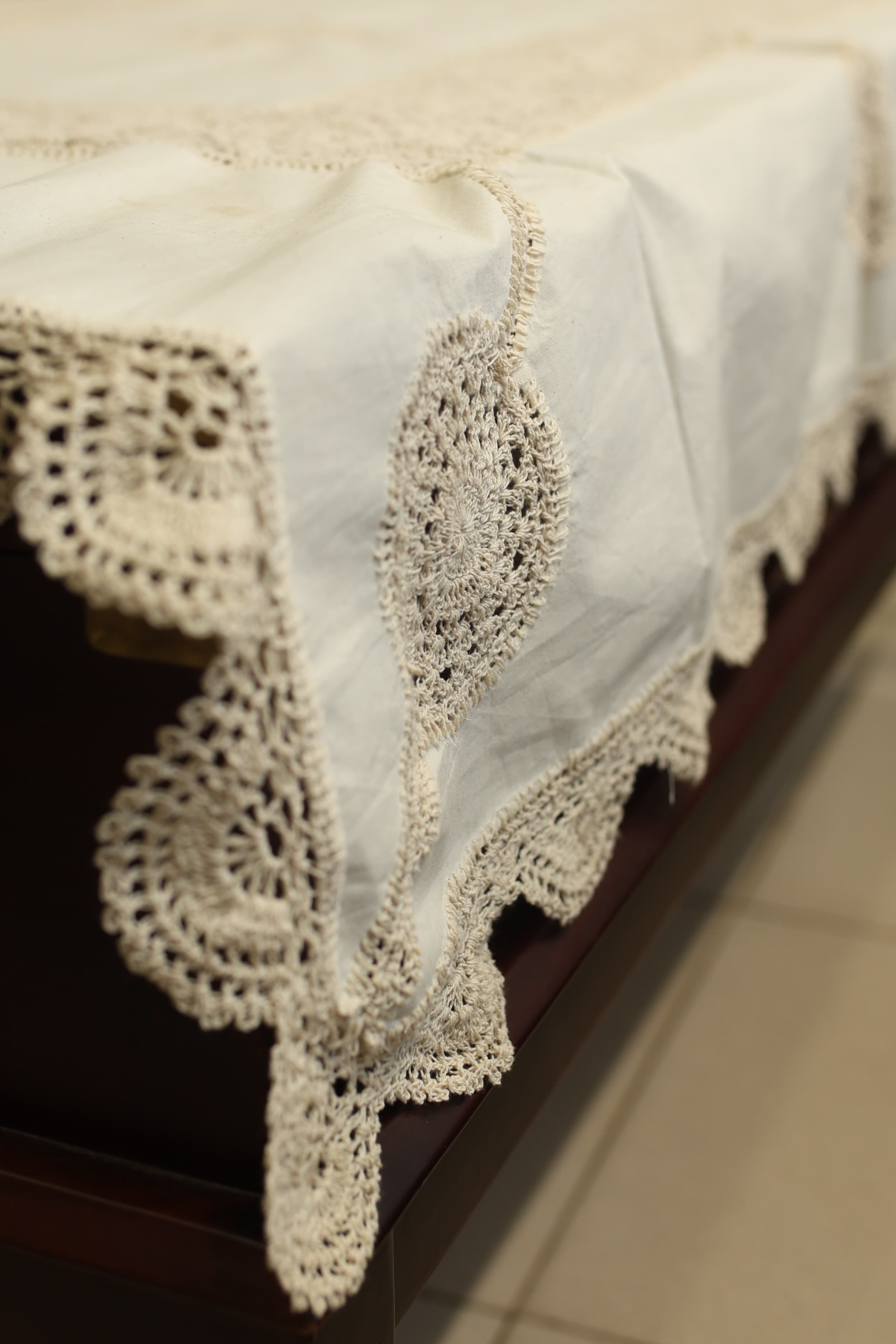 Table cloth crochet - 4 seater