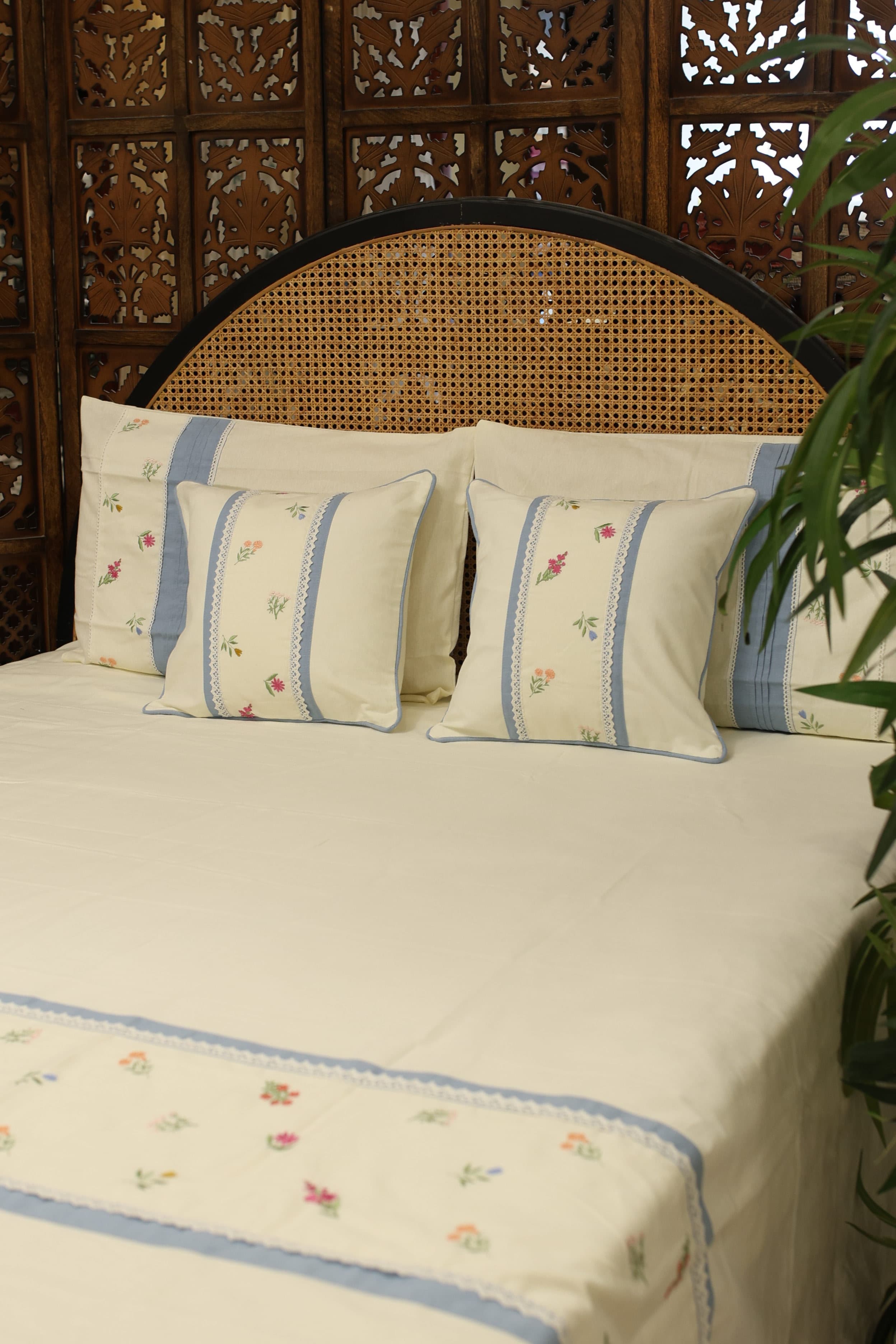 Bedsheets - Queen premium Machine Embroidery Bedsheet multi