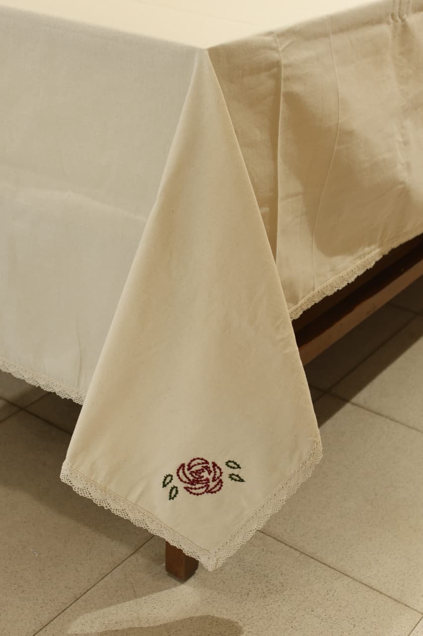 Table cloth - 8 seater embroidery