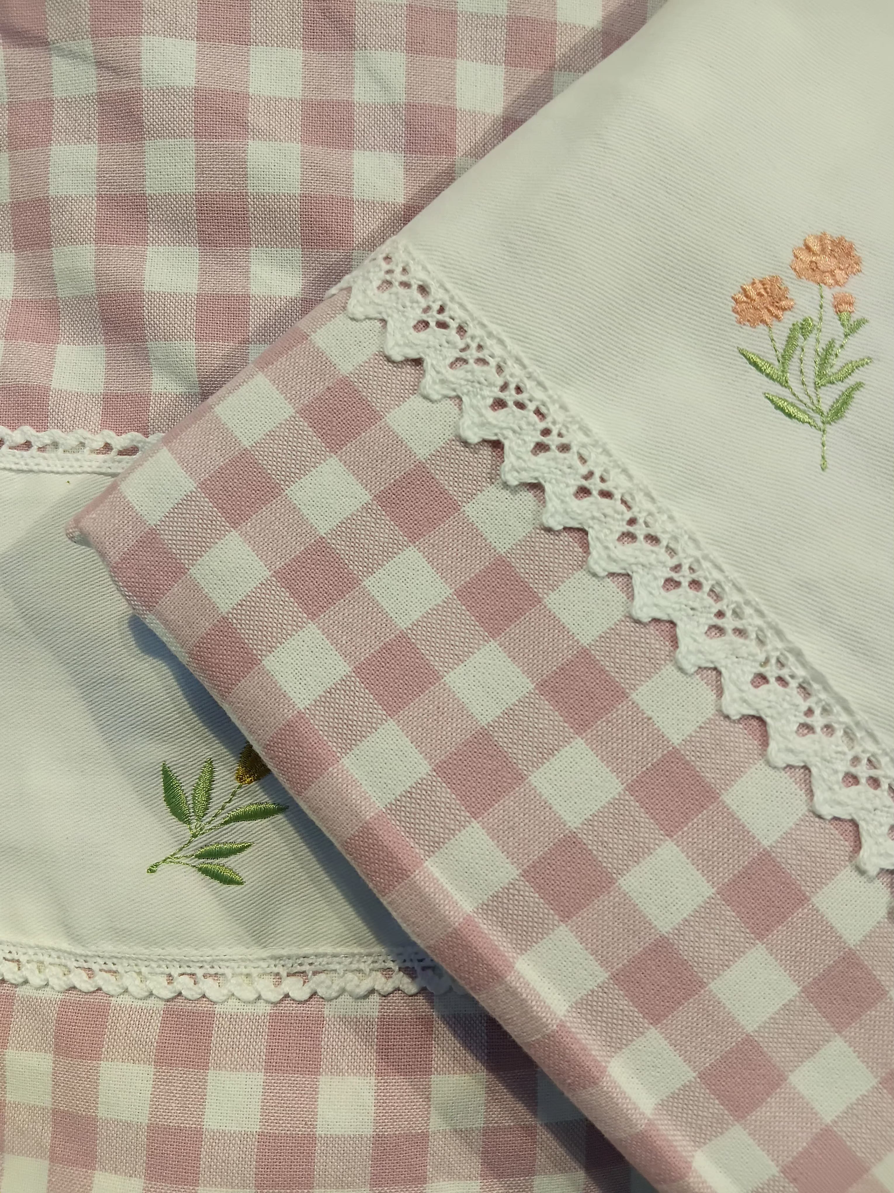 Check Floral Embroidery Bedspread bed sheet