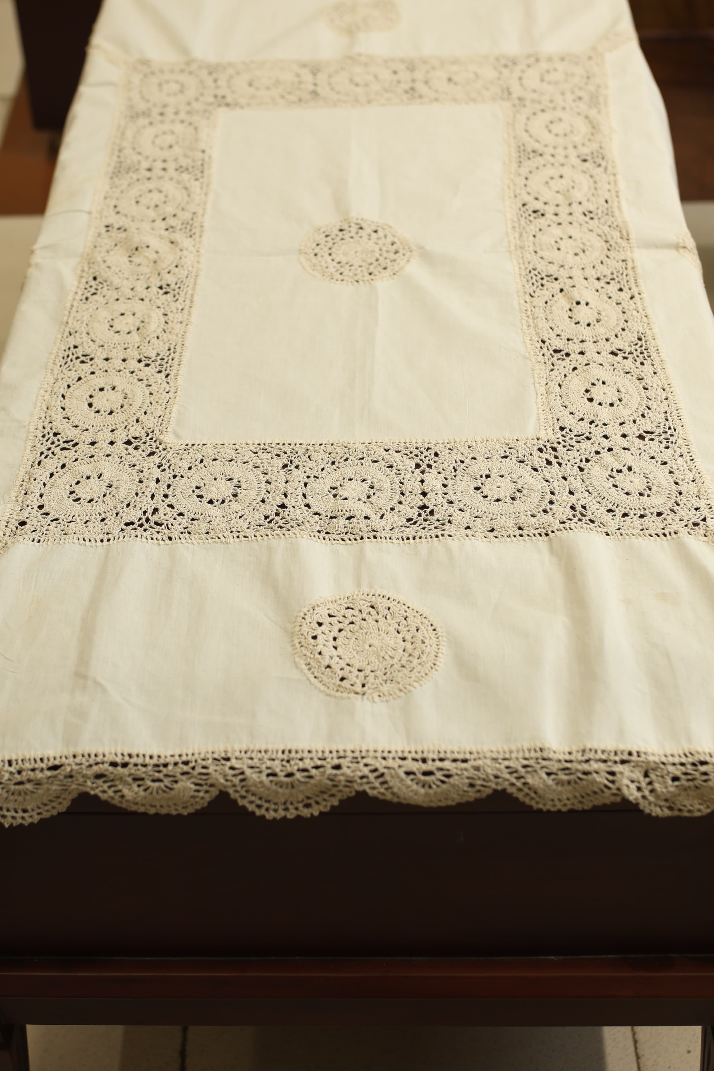 Table cloth crochet - 4 seater