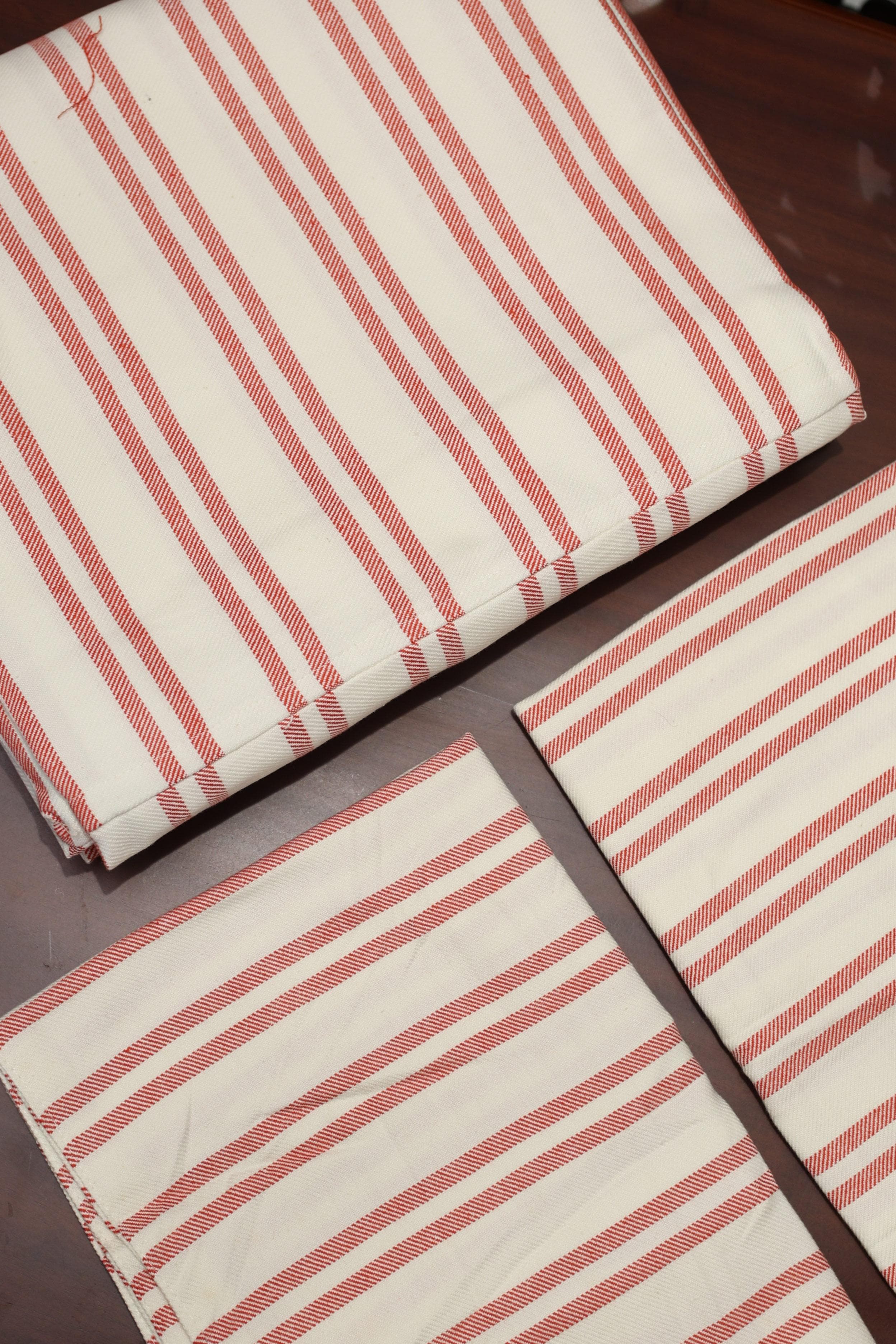 Bedsheets - King Daily use border bedsheets