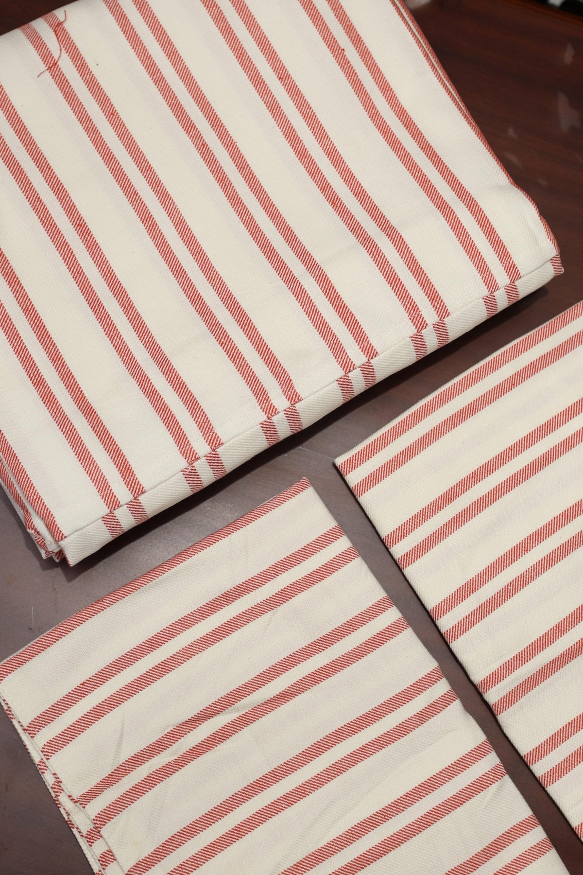 Bedsheets - King Daily use border bedsheets