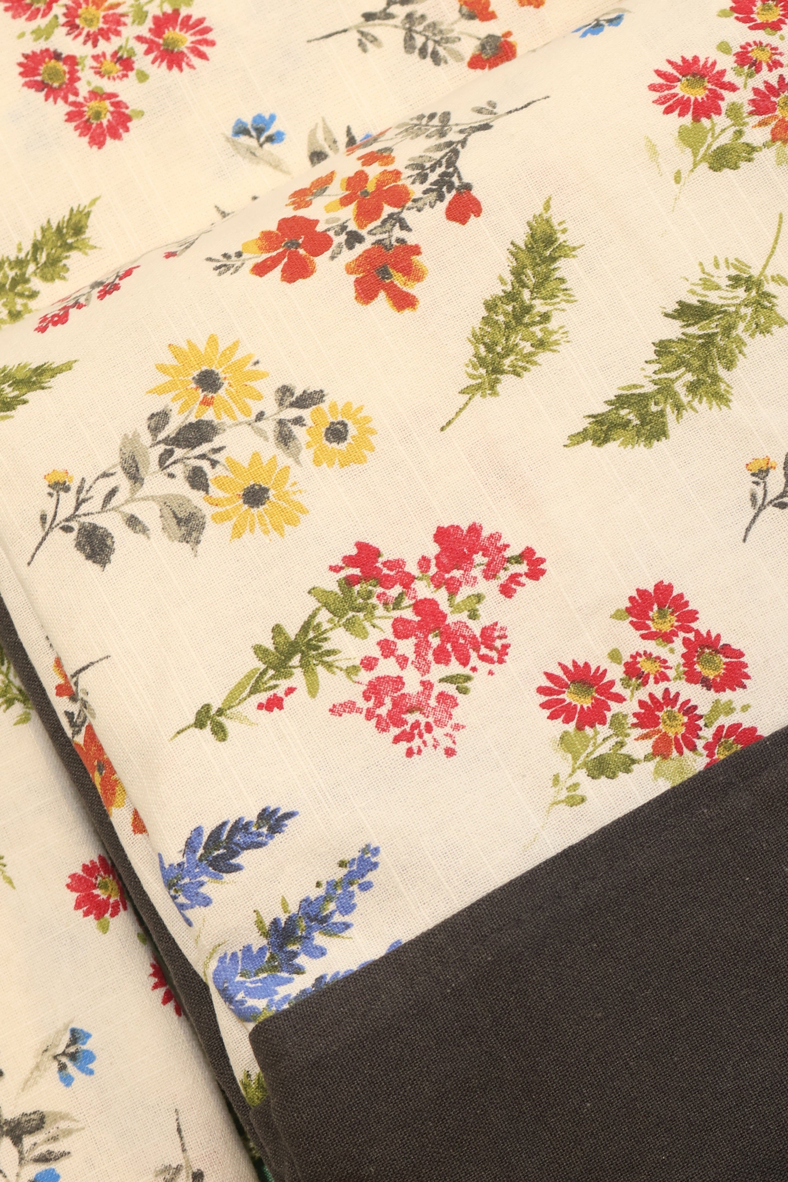 Bedsheets-King Daily use border bedsheets