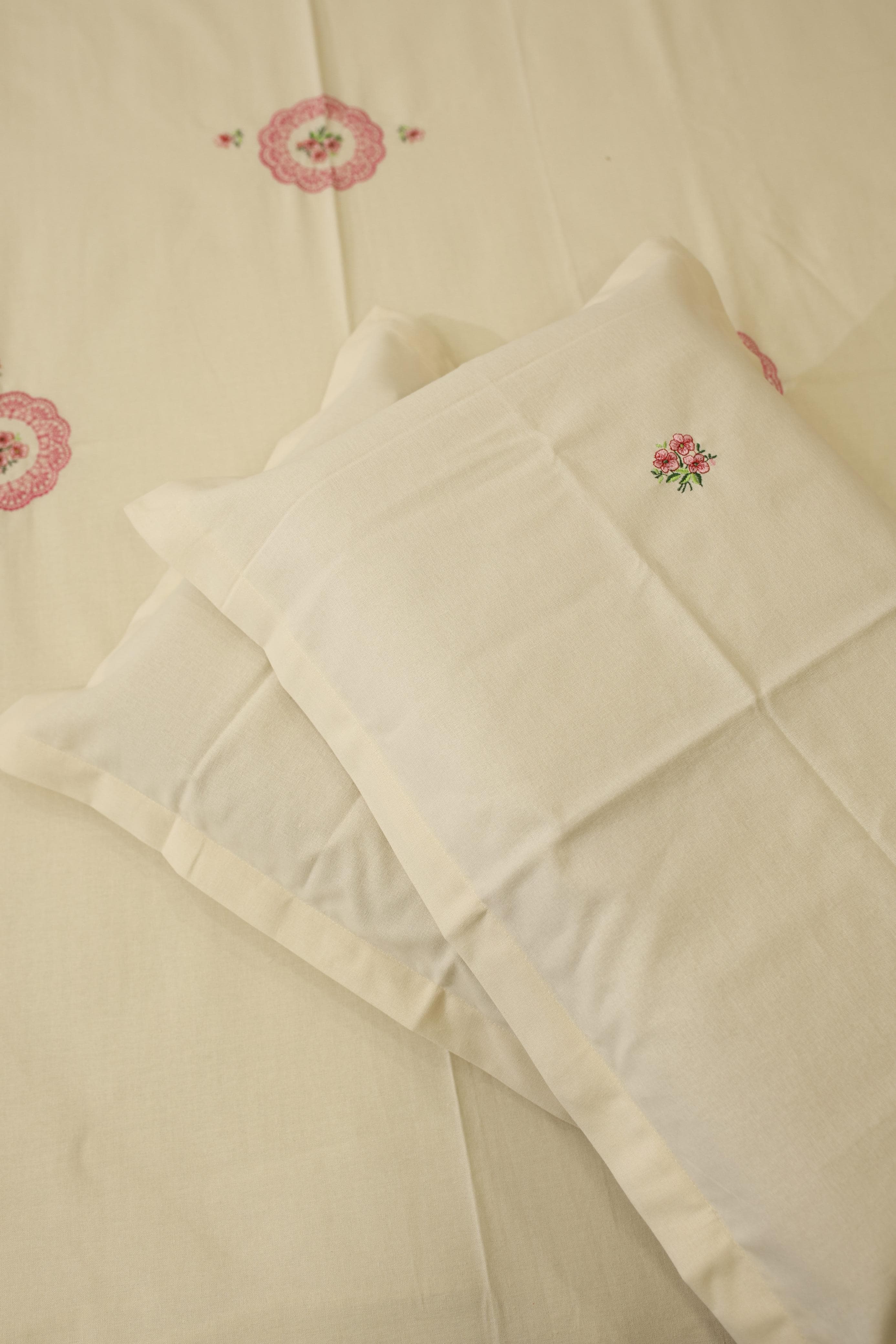 Bedsheets - Queen Premium machine embroidery bedspread off white base