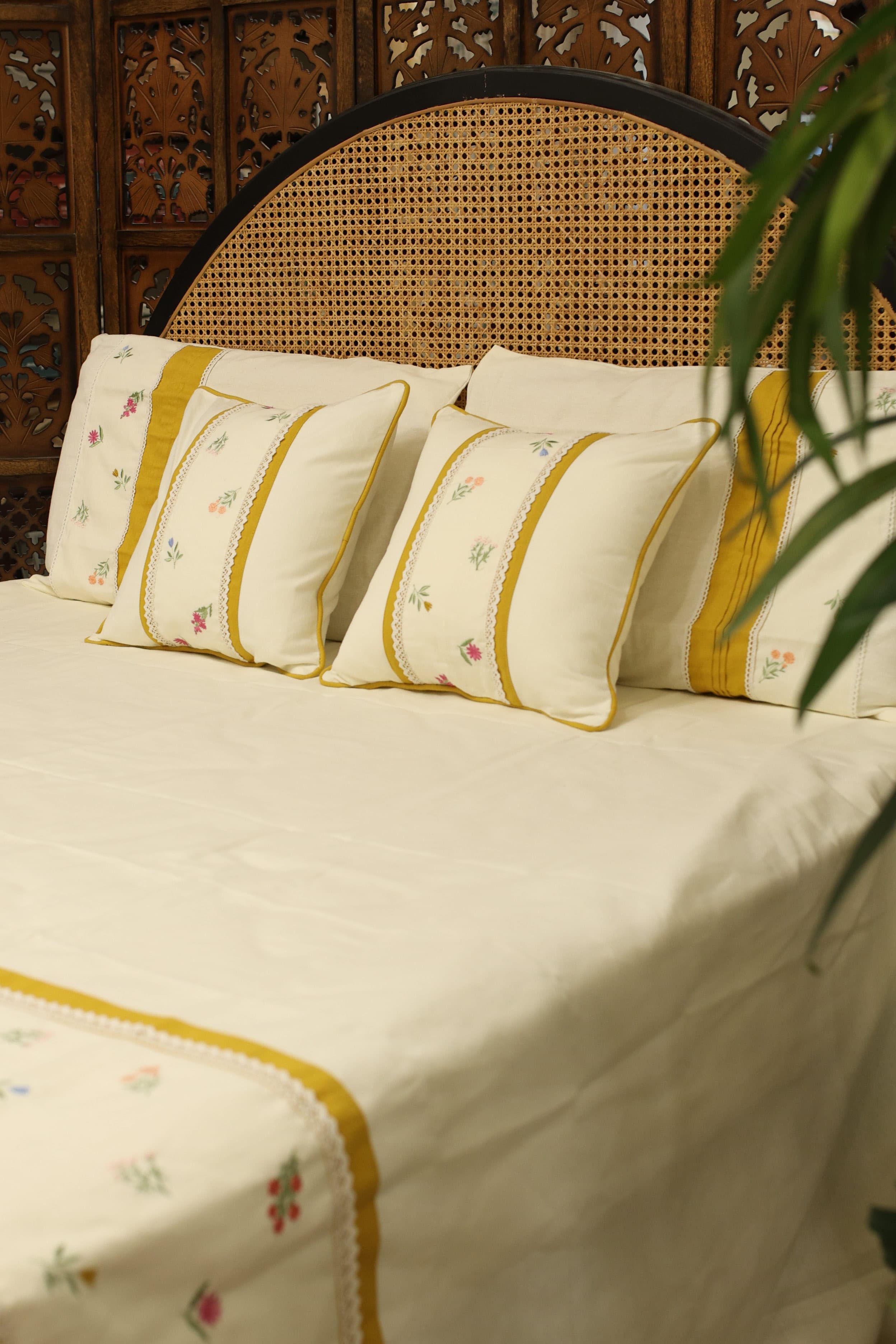 Bedsheets - King premium Machine Embroidery Bedsheet multi