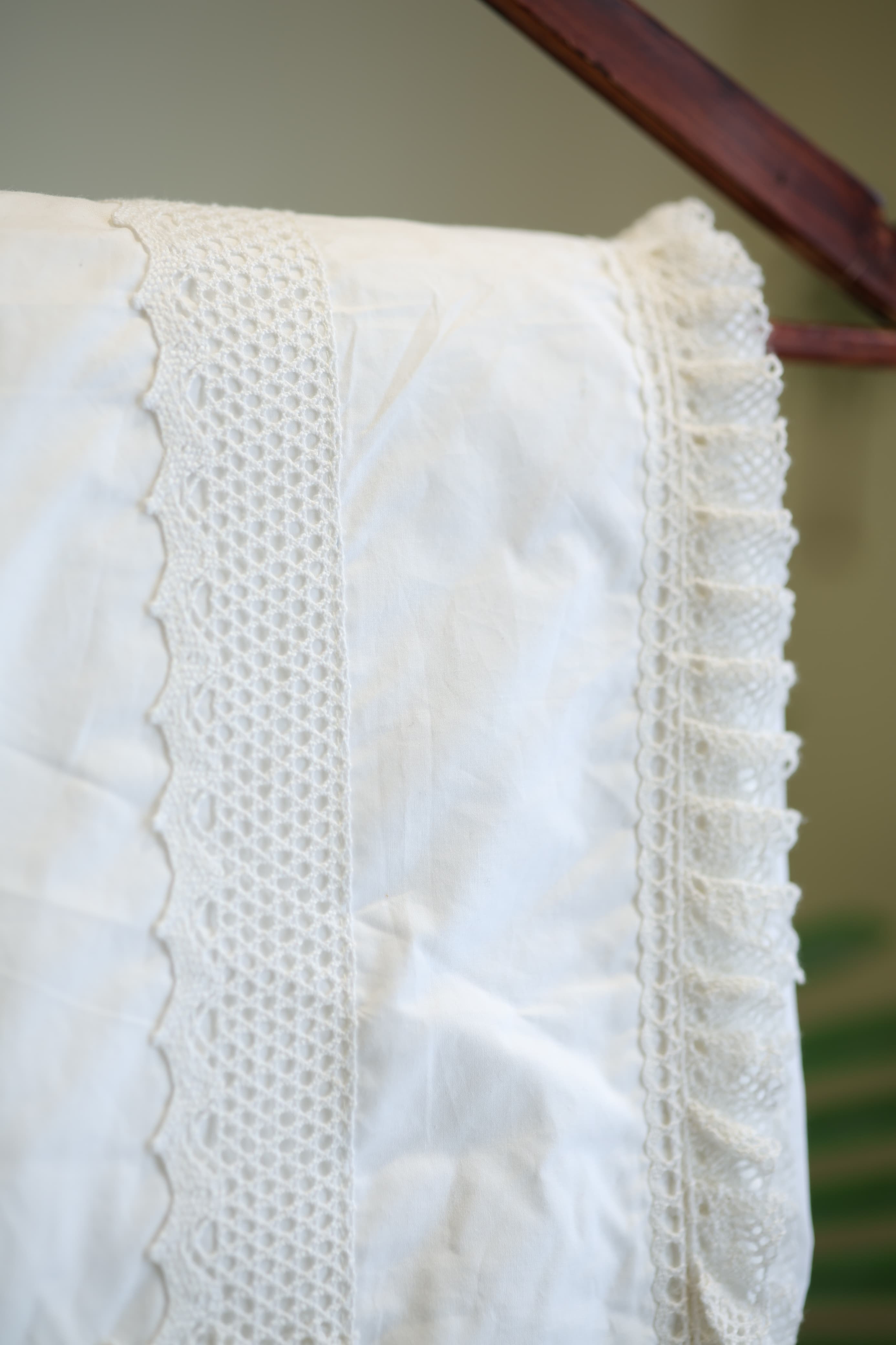 Bedsheets - Premium designer Queen bedsheets dd lace